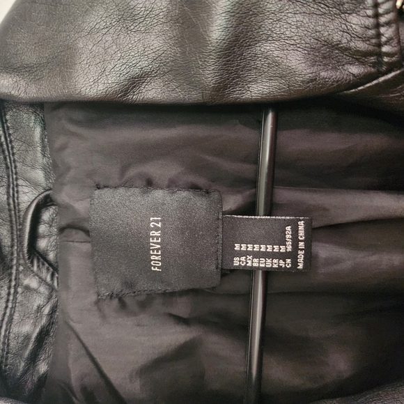 Forever 21 Black Faux Leather Moto Jacket with Silver Zippers - Picture 3 of 3